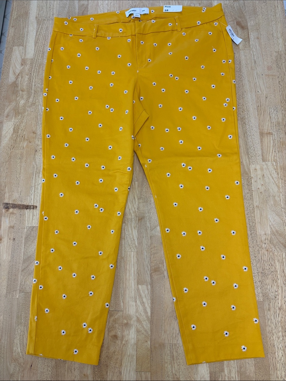 NWT Old Navy Pixie Skinny Ankle Pants Mustard Yellow Daisy Floral Size 18